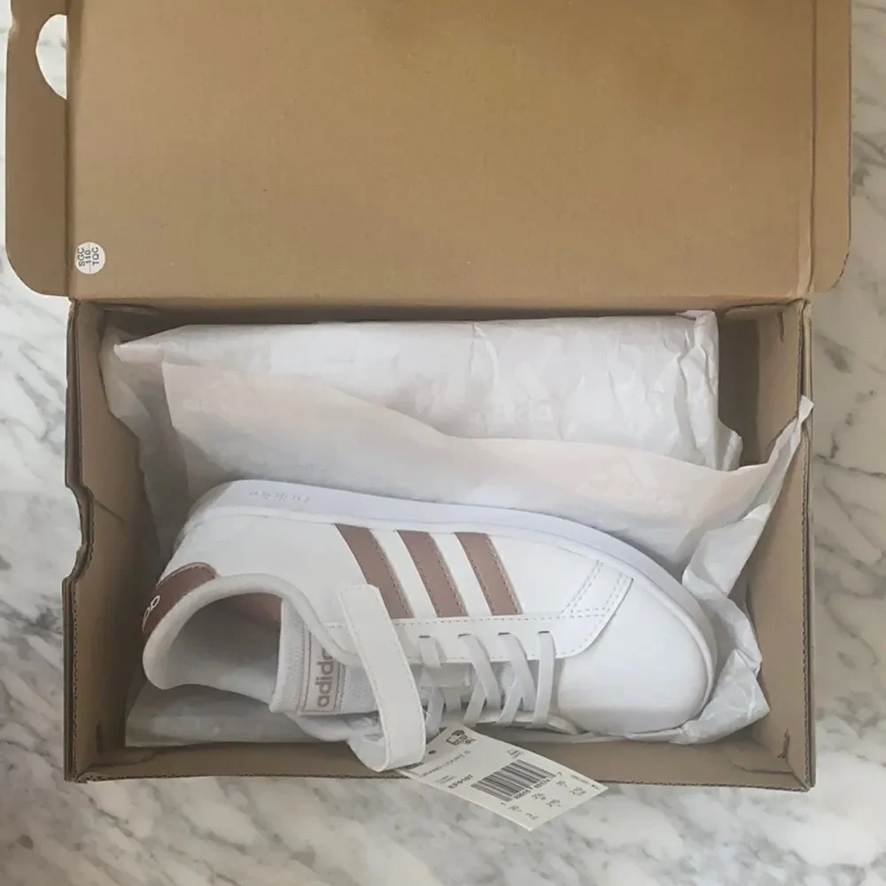 Adidas Girls Tennis Shoes  - Picture 2 of 7